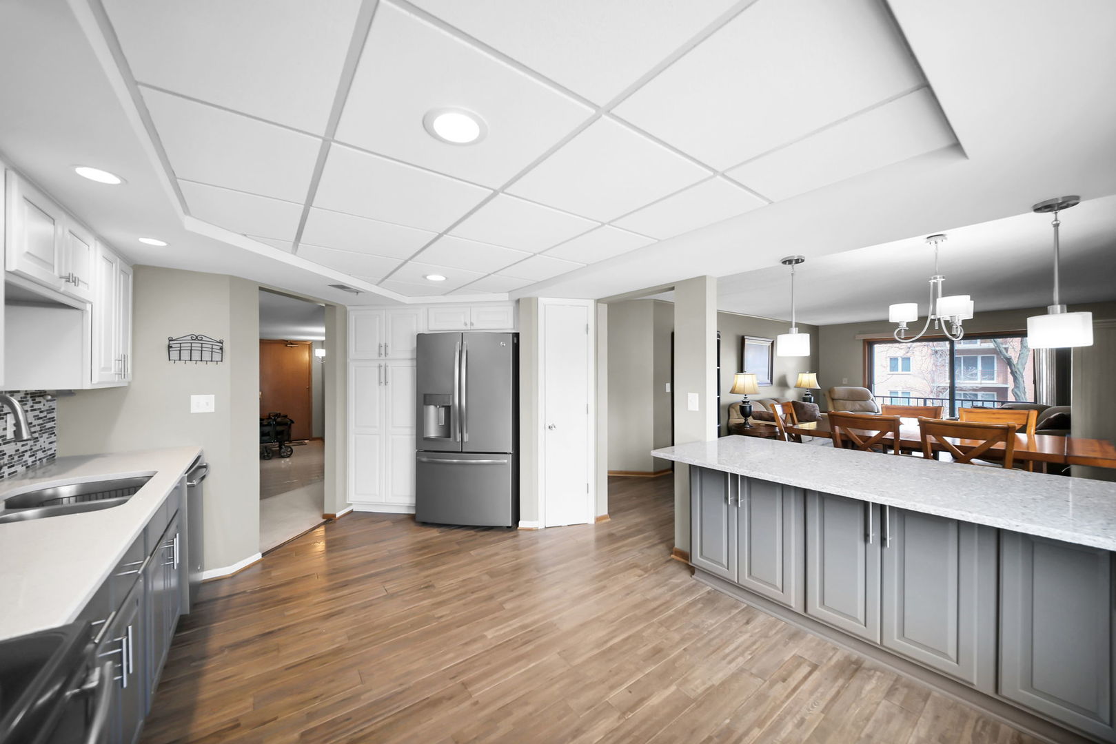 1389 Perry Street #203, Des Plaines, IL 60016