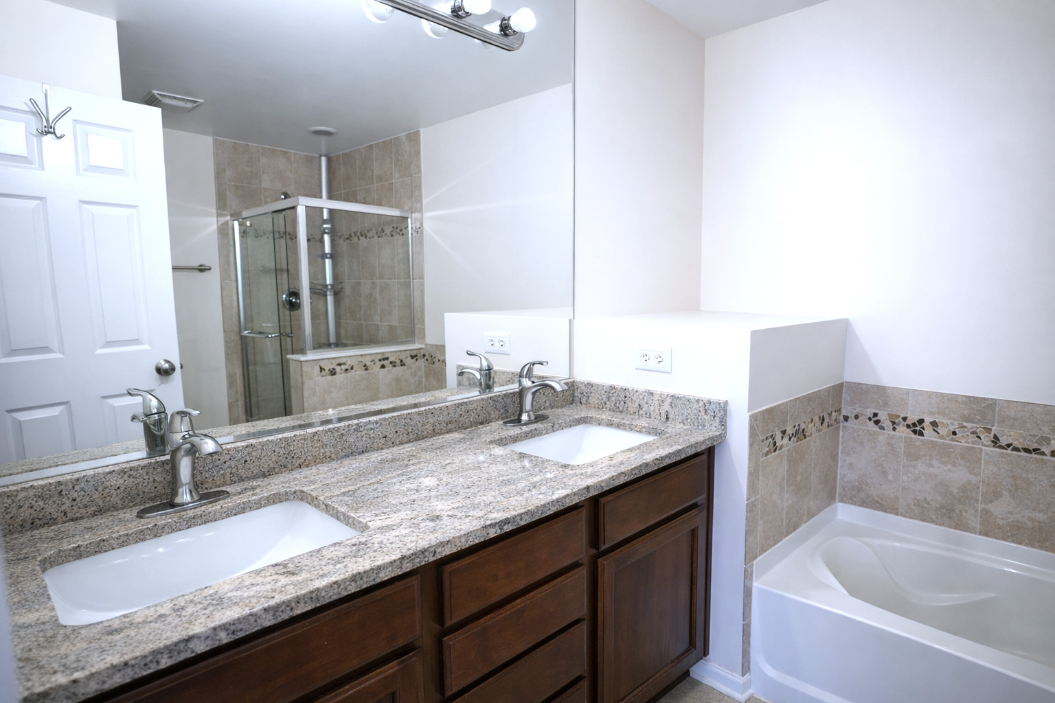 462 GROSVENOR Lane, Aurora, IL 60504