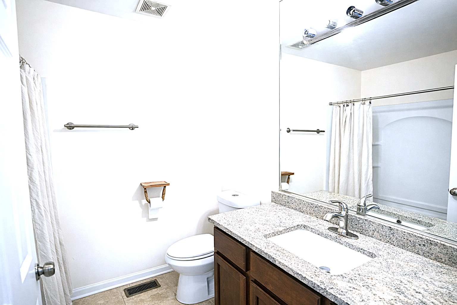 462 GROSVENOR Lane, Aurora, IL 60504