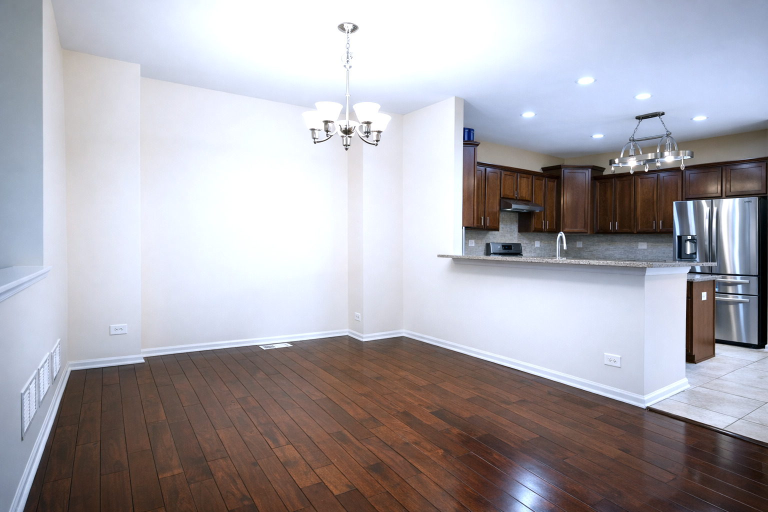 462 GROSVENOR Lane, Aurora, IL 60504