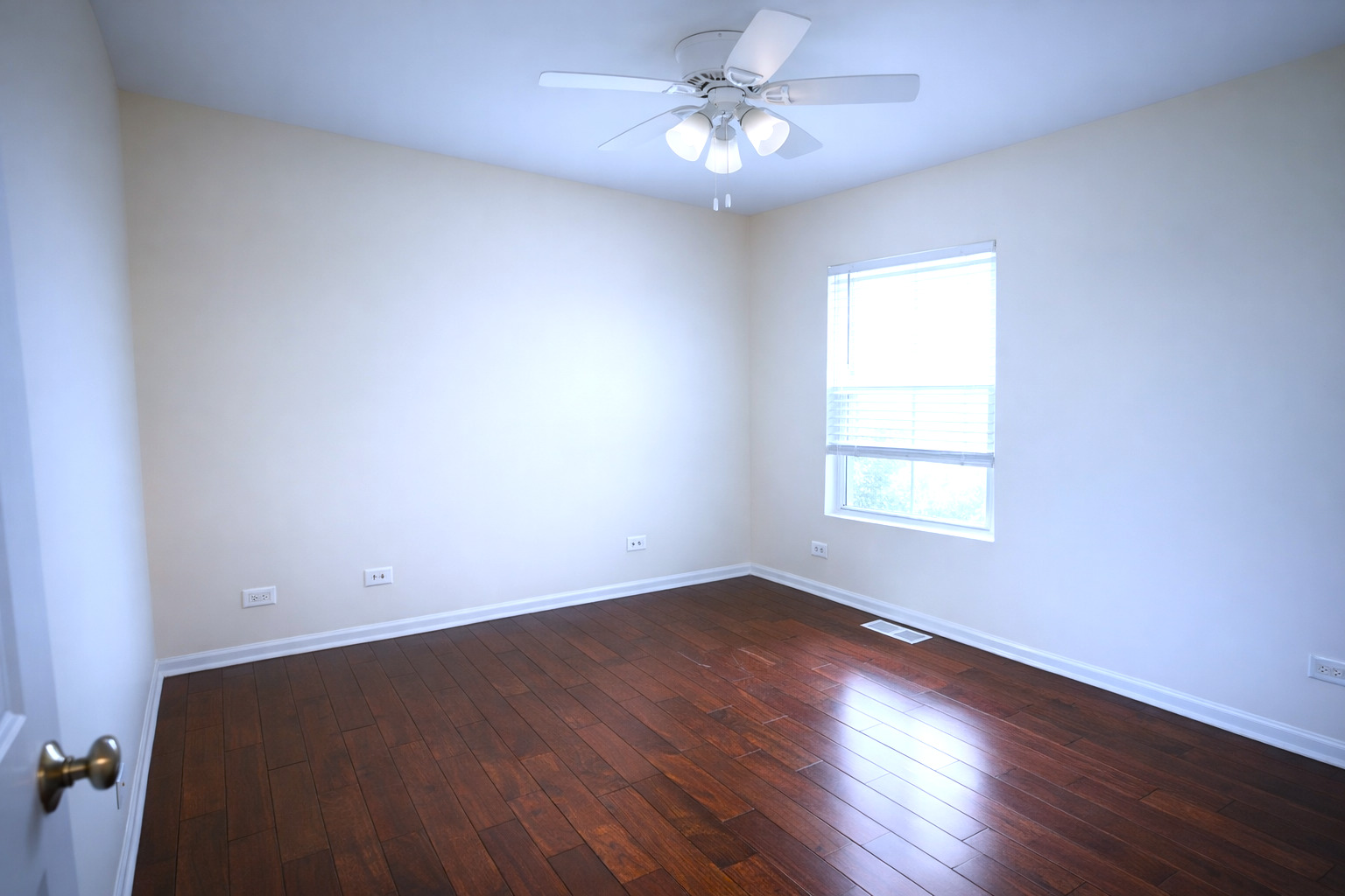 462 GROSVENOR Lane, Aurora, IL 60504