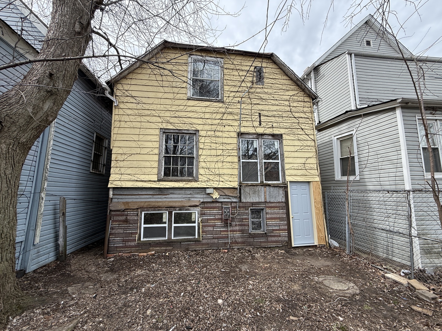 7919 S Escanaba Avenue, Chicago, IL 60617