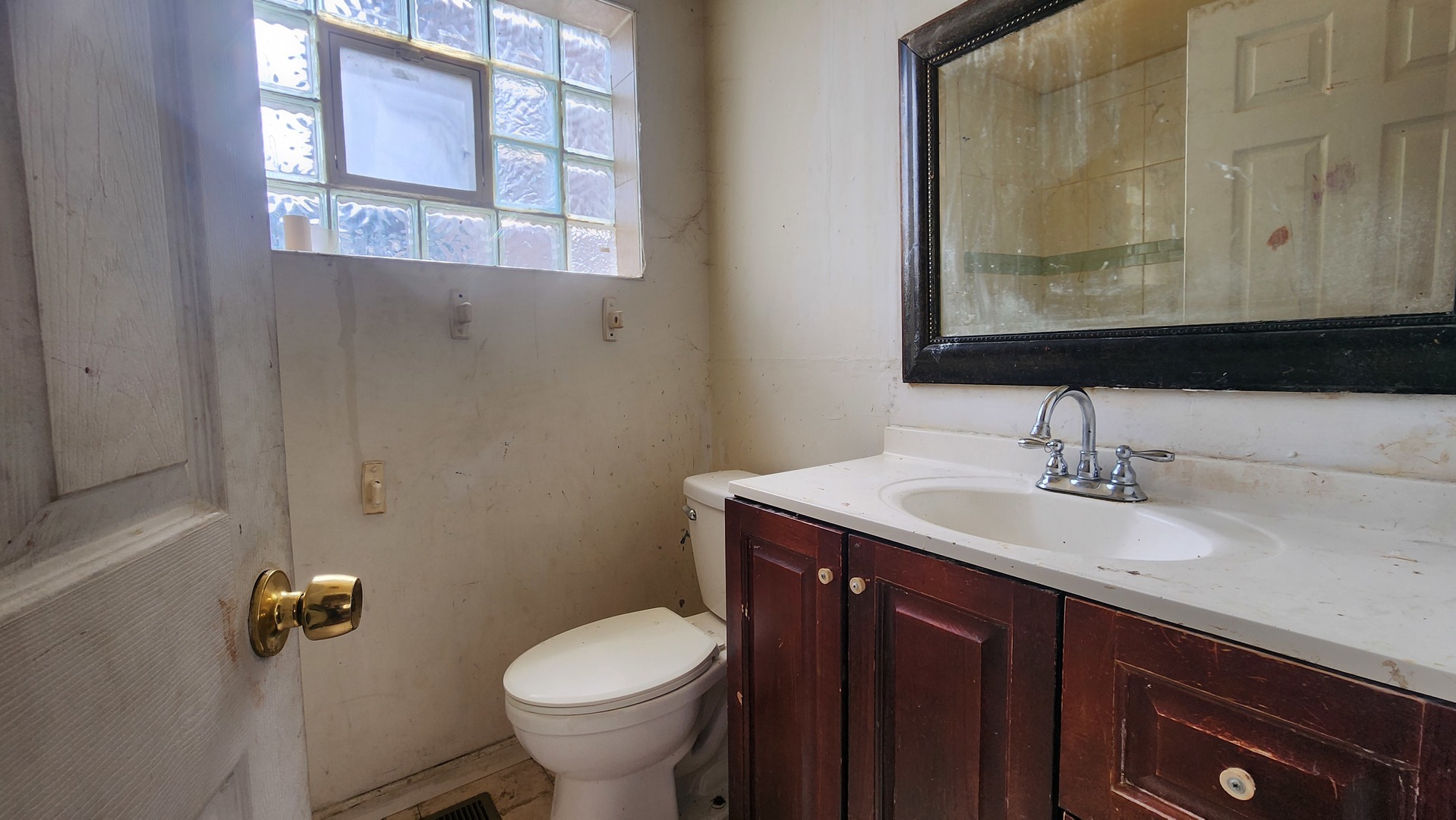 9061 S PARNELL Avenue, Chicago, IL 60620