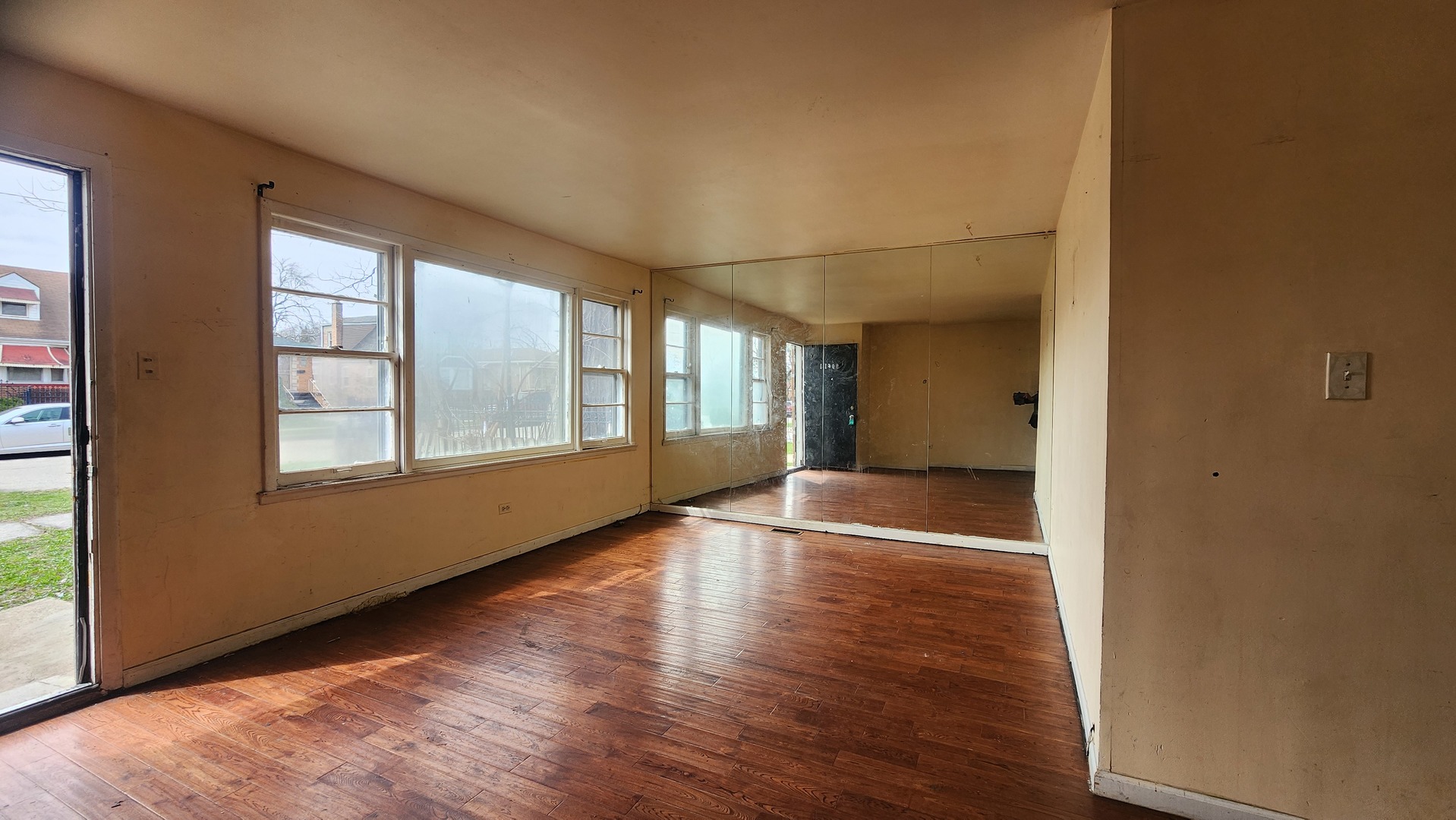 9061 S PARNELL Avenue, Chicago, IL 60620