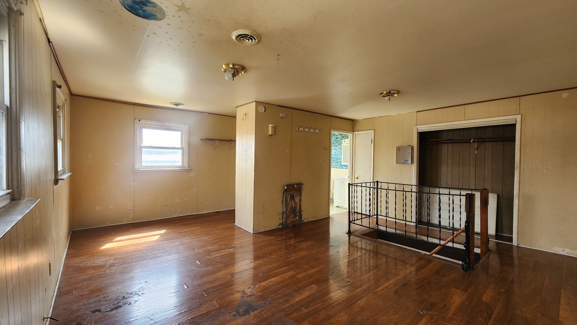 9061 S PARNELL Avenue, Chicago, IL 60620