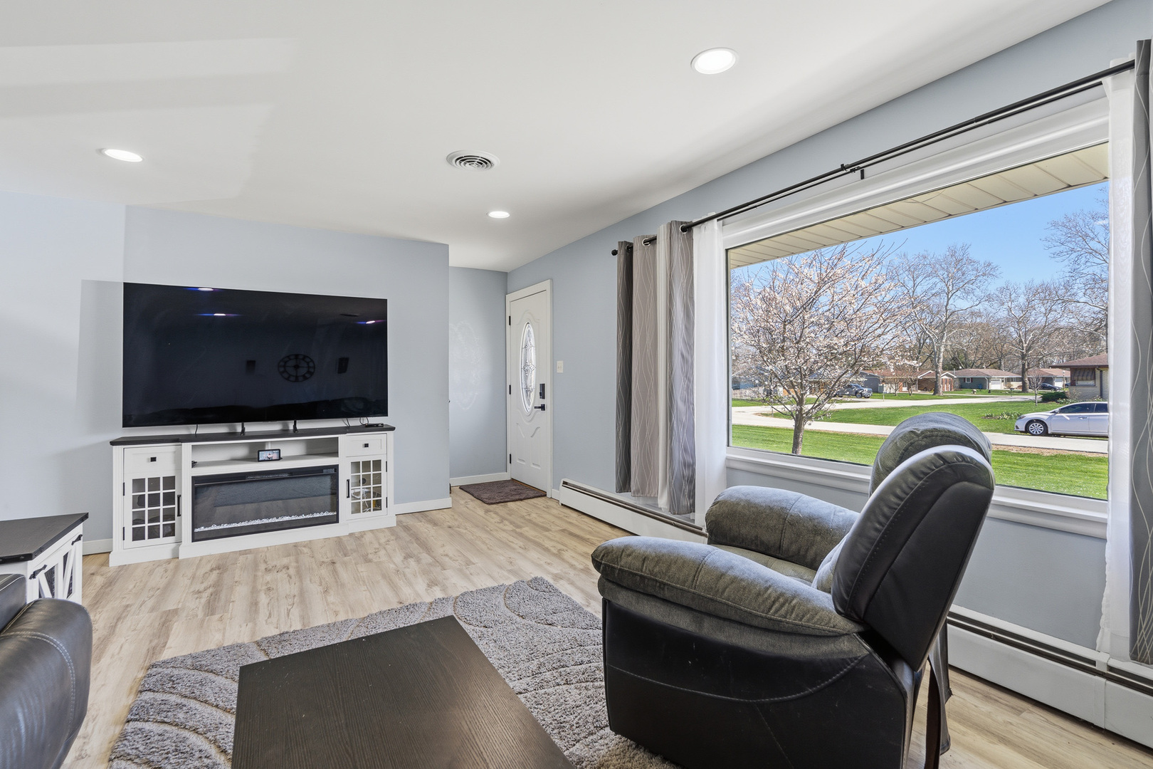 3311 Pinecrest Drive, Joliet, IL 60435-8725