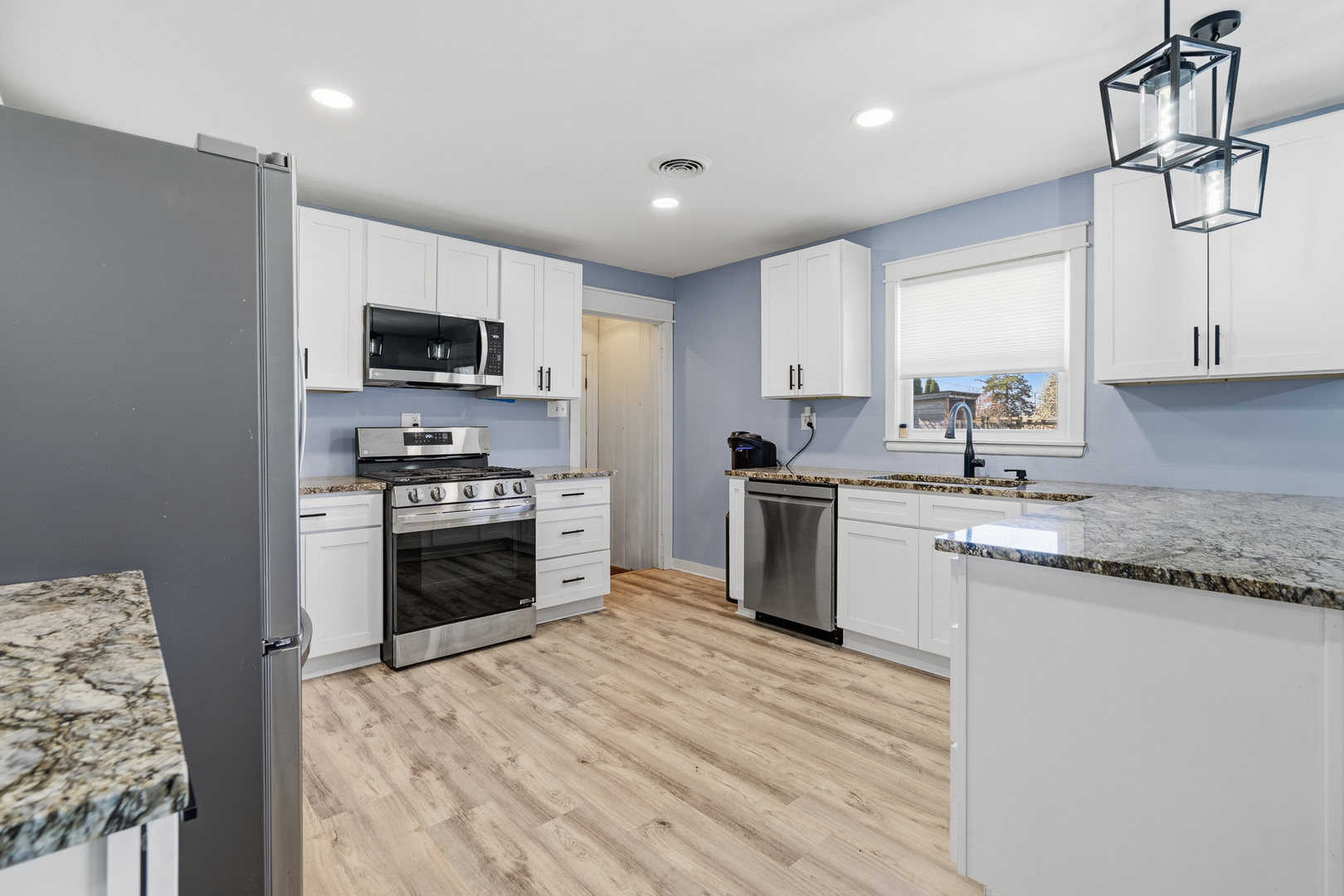 3311 Pinecrest Drive, Joliet, IL 60435-8725