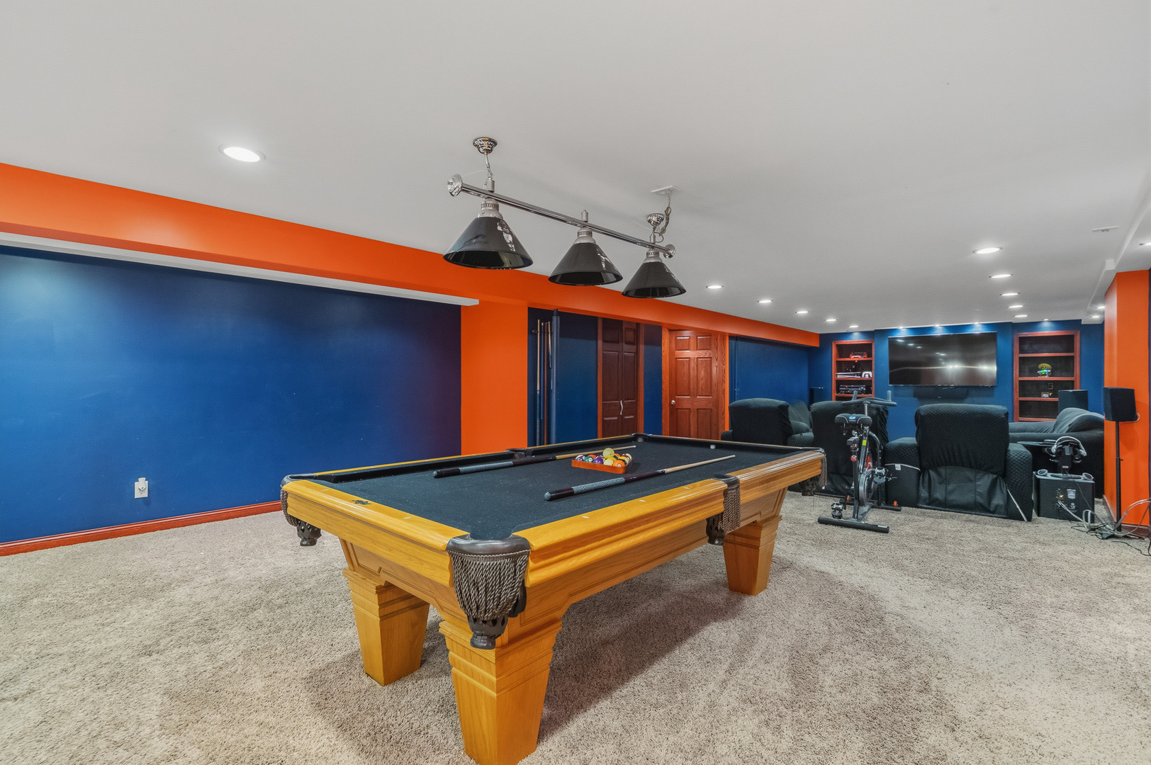 3311 Pinecrest Drive, Joliet, IL 60435-8725