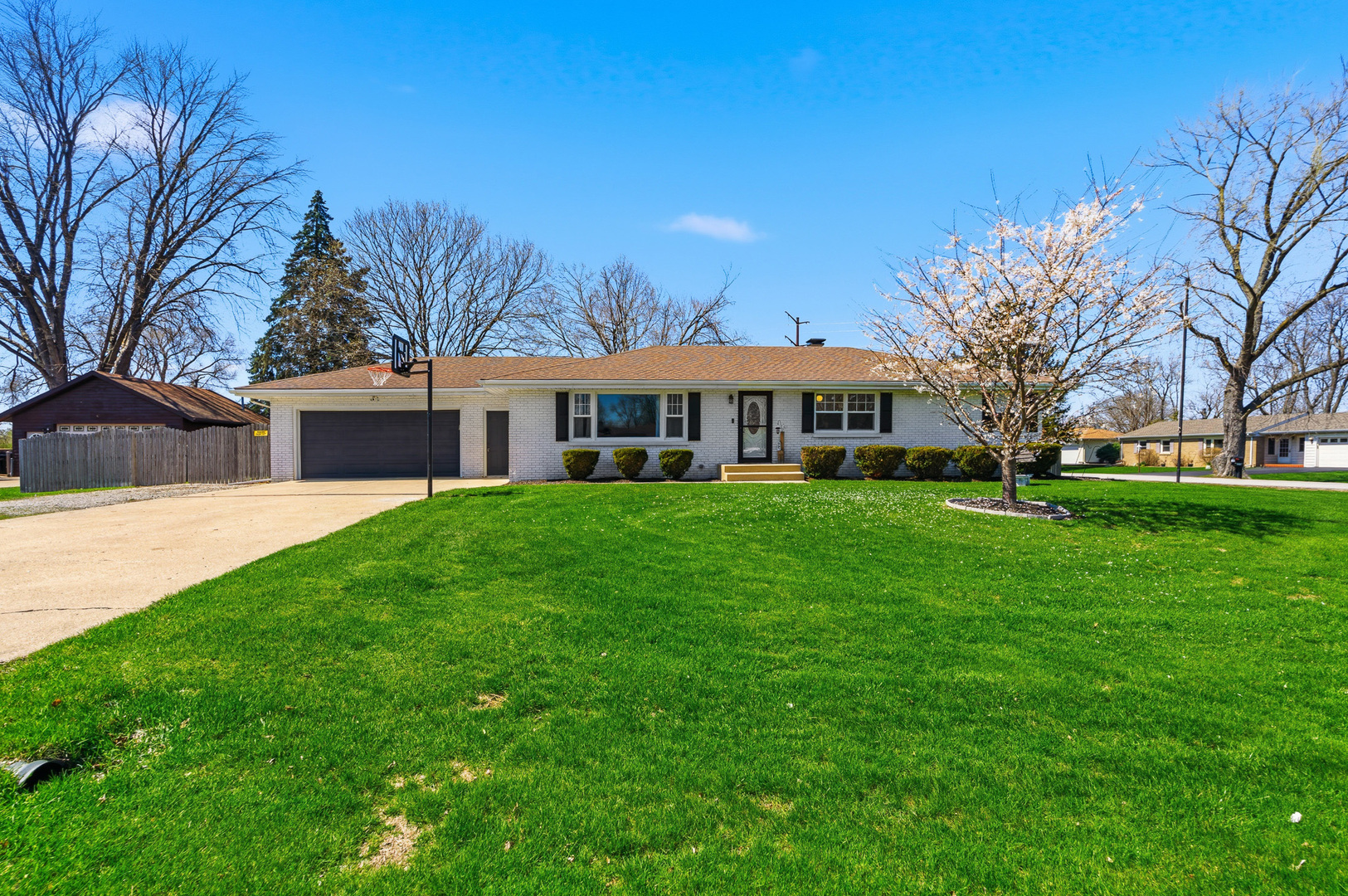 3311 Pinecrest Drive, Joliet, IL 60435-8725