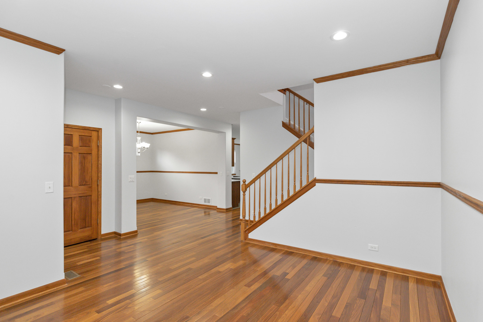 3311 LAFAYETTE Street, Elgin, IL 60123