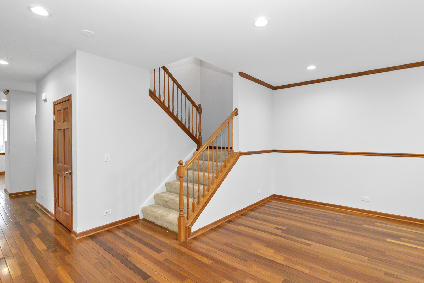 3311 LAFAYETTE Street, Elgin, IL 60123