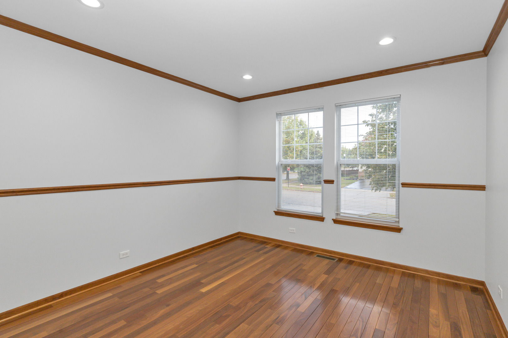 3311 LAFAYETTE Street, Elgin, IL 60123