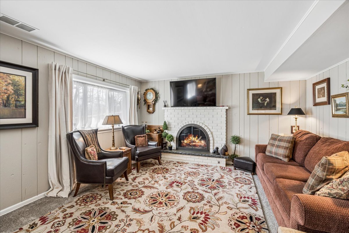 425 79th Street, Willowbrook, IL 60527