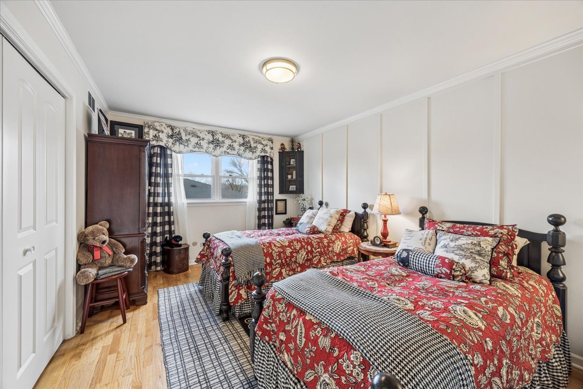 425 79th Street, Willowbrook, IL 60527