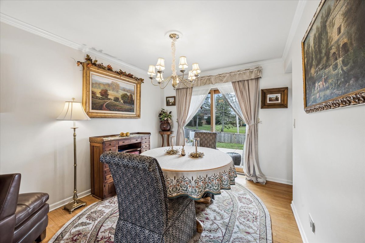 425 79th Street, Willowbrook, IL 60527