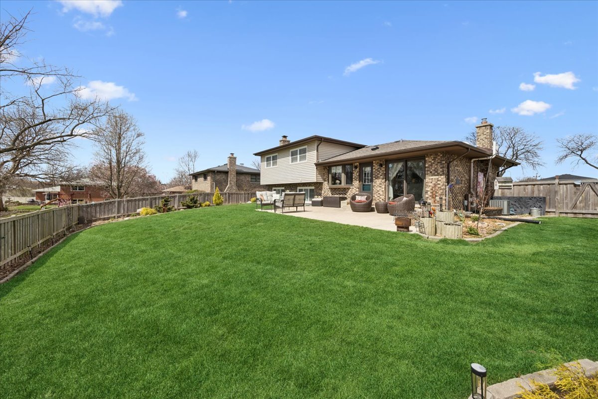 425 79th Street, Willowbrook, IL 60527