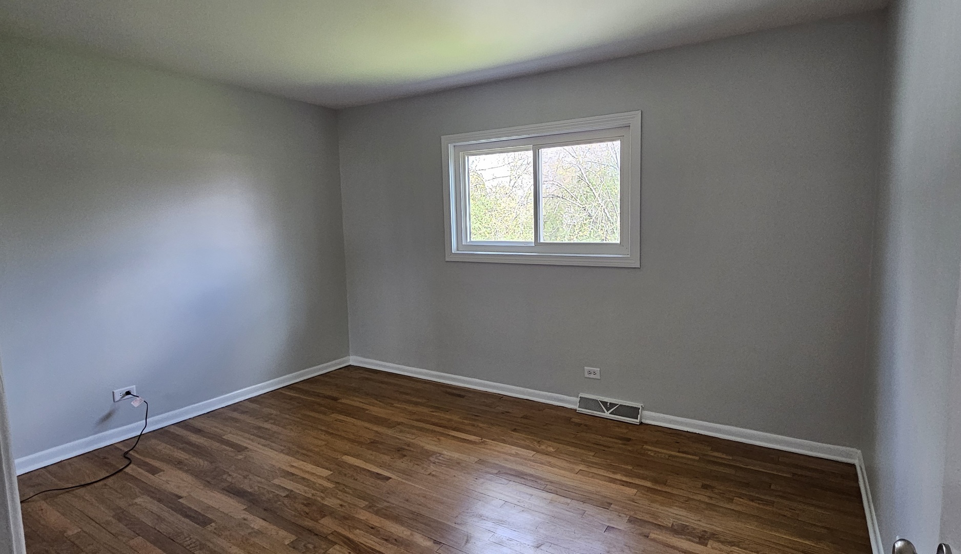 9449 Dee Road, Des Plaines, IL 60016