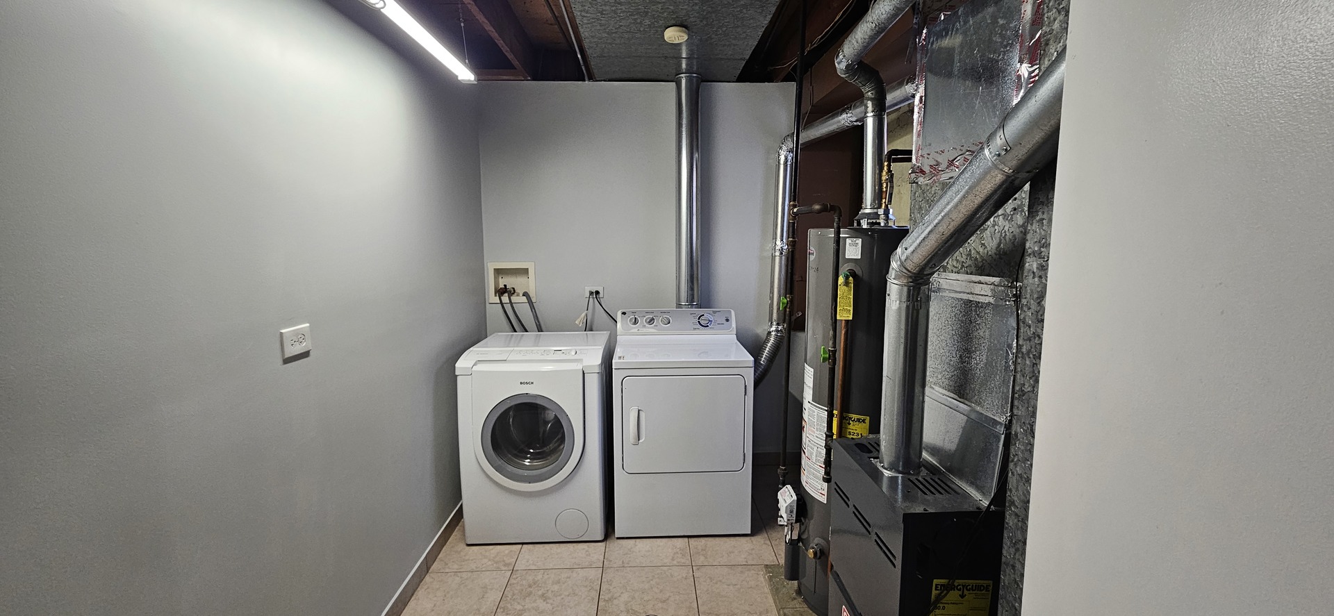 9449 Dee Road, Des Plaines, IL 60016