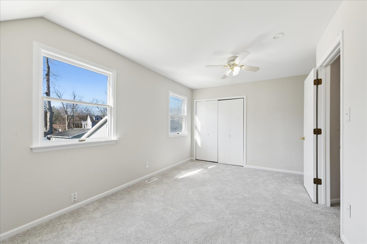 3303 Eastway Drive, Island Lake, IL 60042