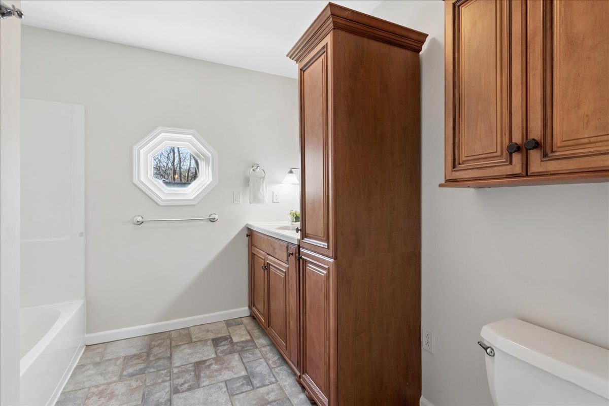 3303 Eastway Drive, Island Lake, IL 60042