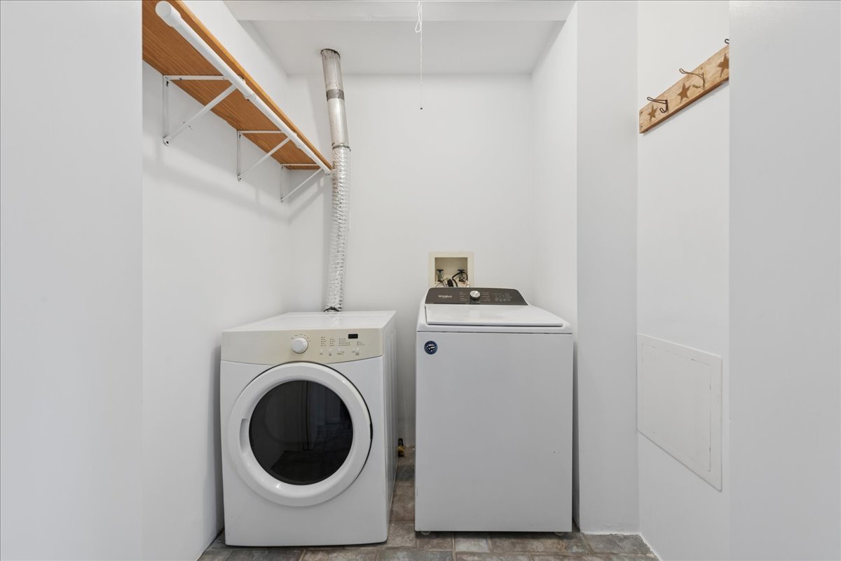 3303 Eastway Drive, Island Lake, IL 60042