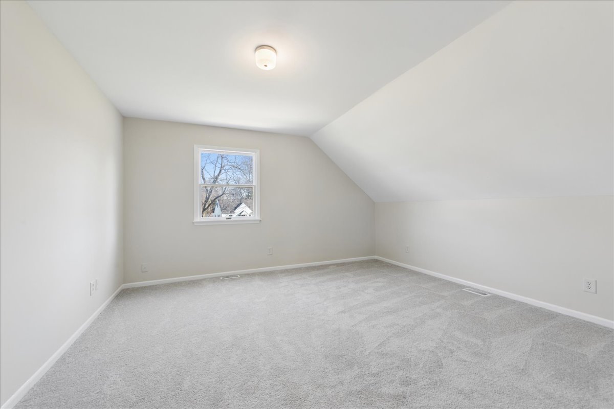 3303 Eastway Drive, Island Lake, IL 60042