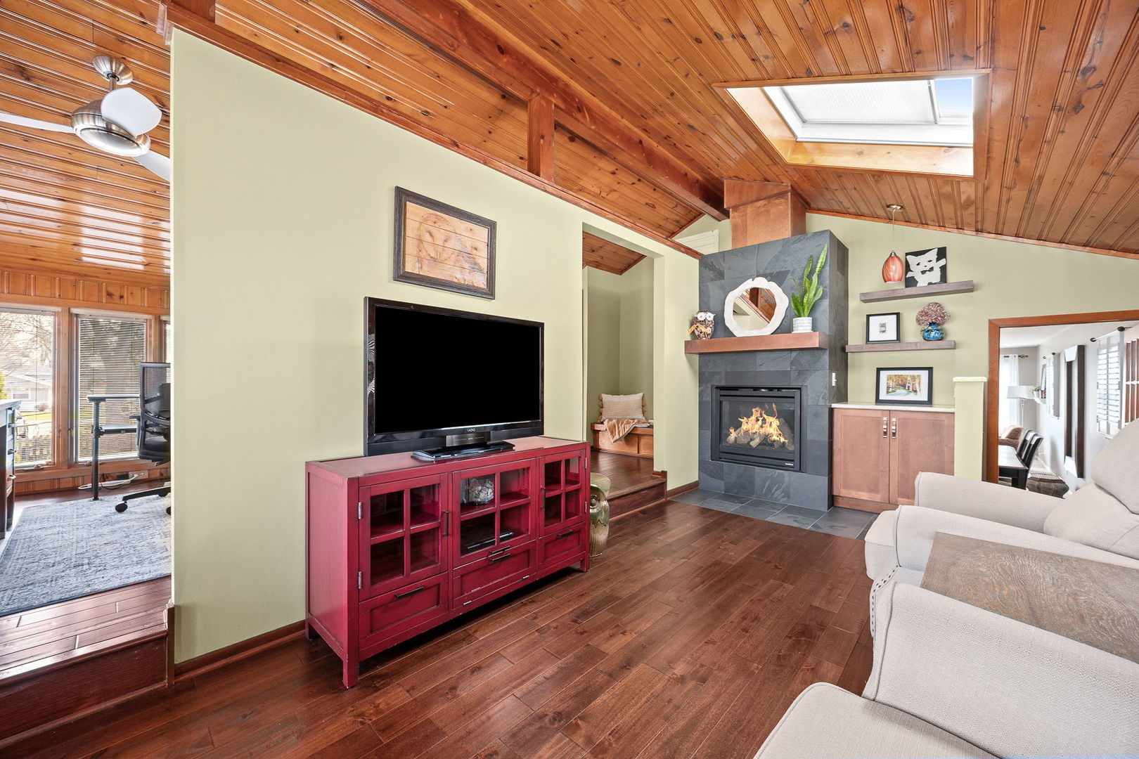 908 40th Street, Downers Grove, IL 60515