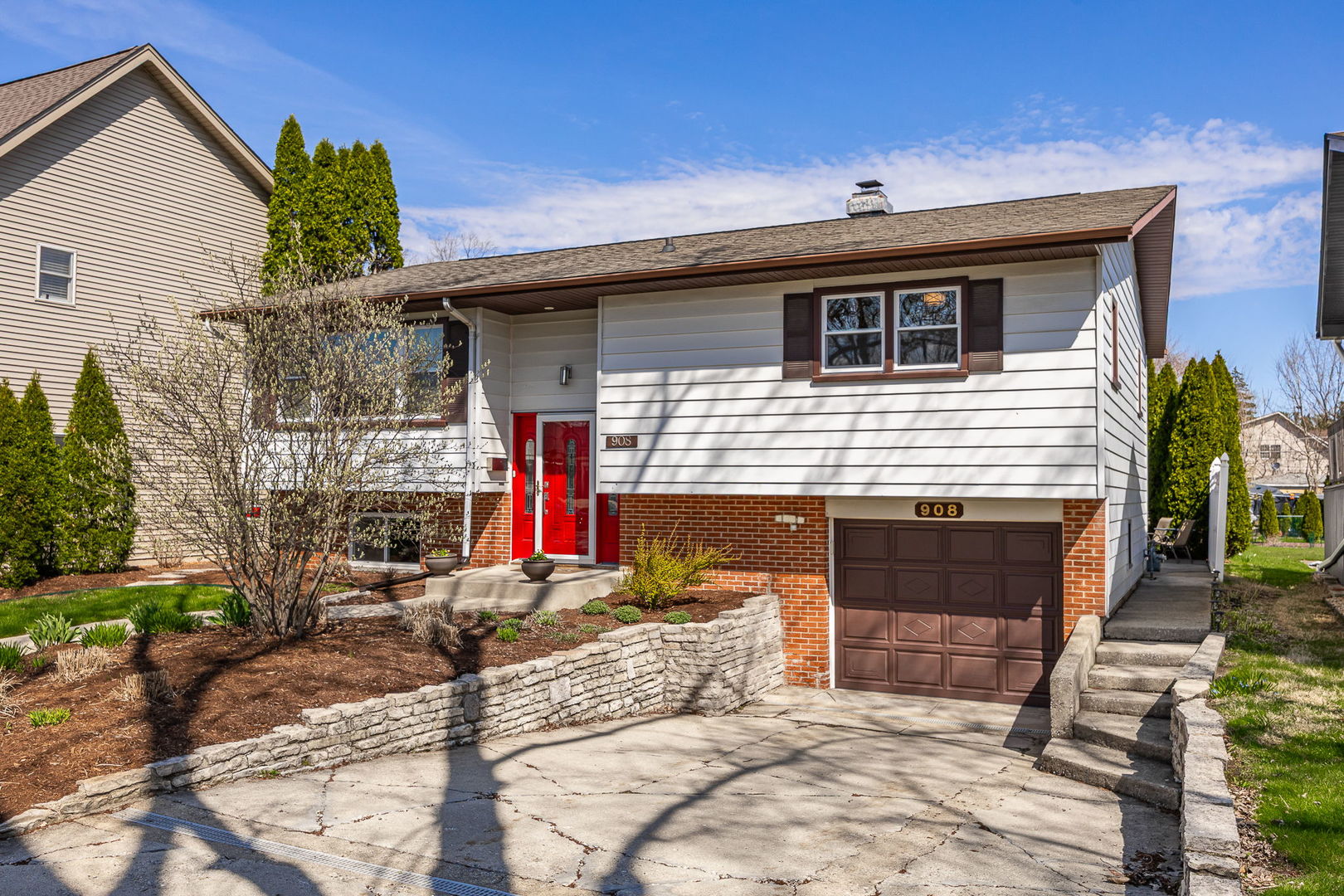 908 40th Street, Downers Grove, IL 60515