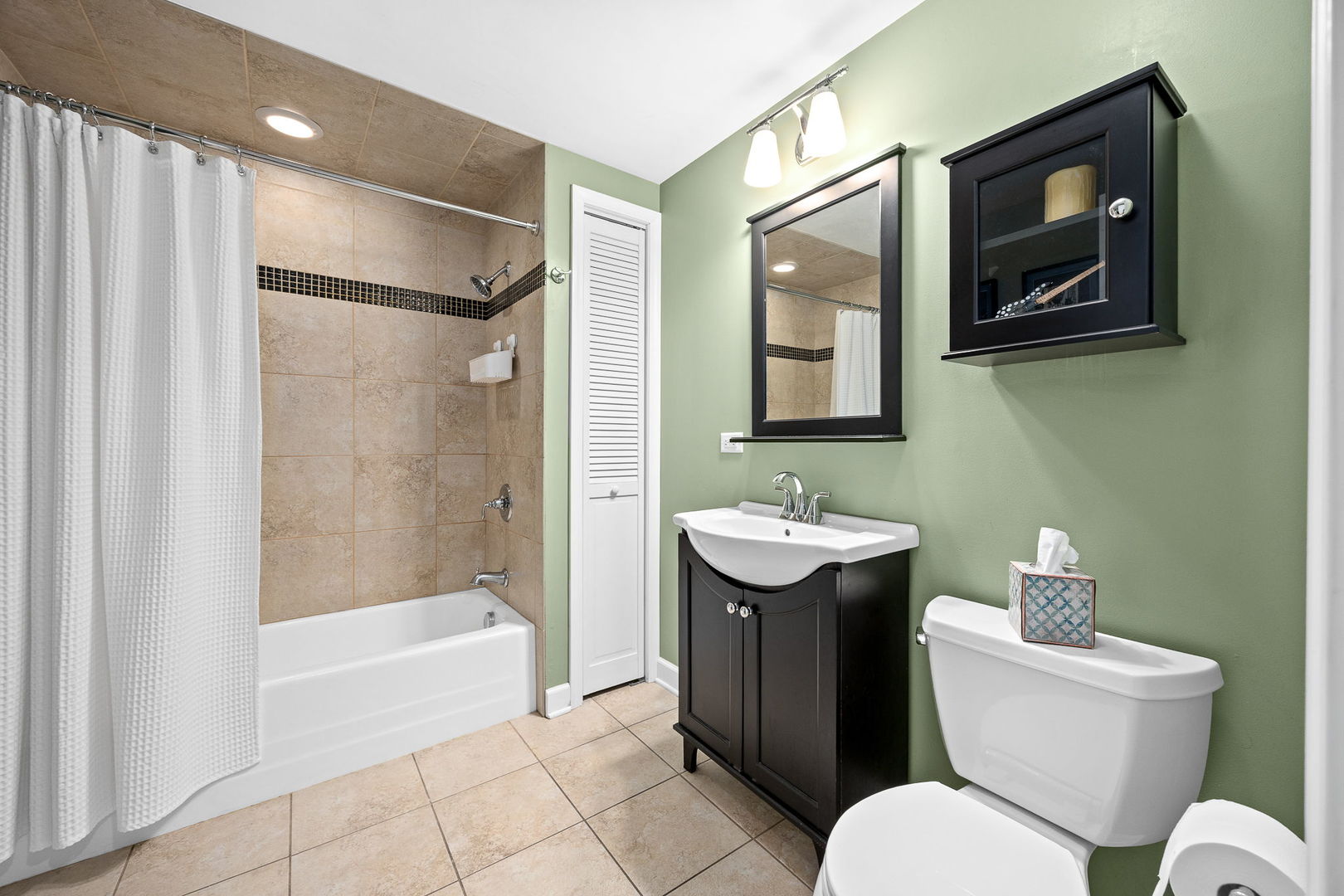 908 40th Street, Downers Grove, IL 60515