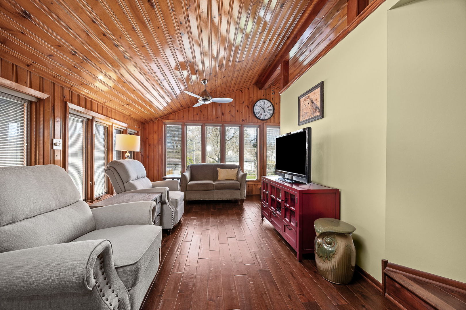 908 40th Street, Downers Grove, IL 60515