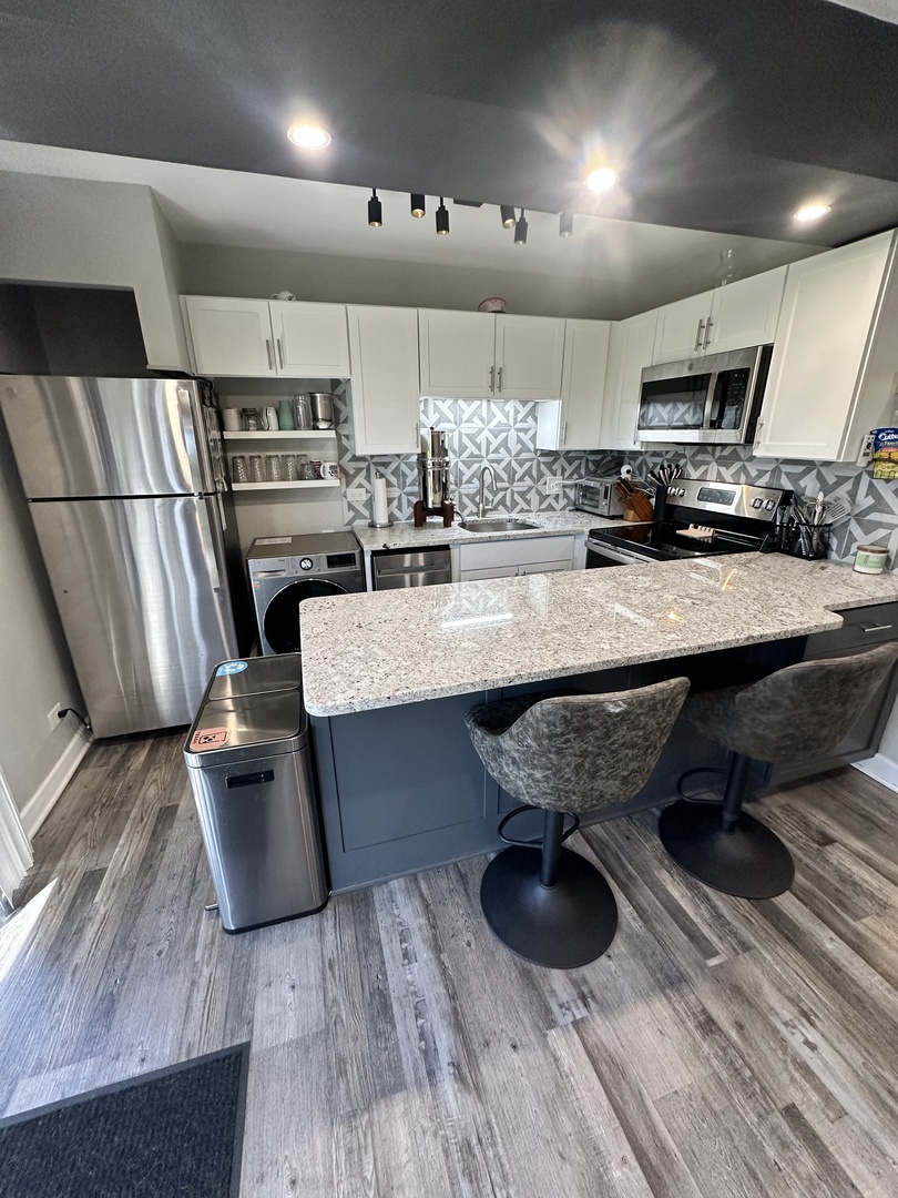 46 Nassau Colony #9, Fox Lake, IL 60020