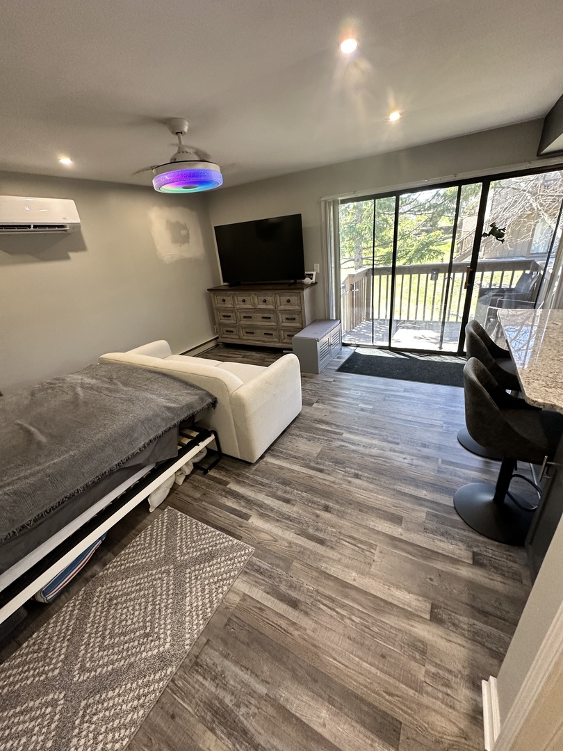 46 Nassau Colony #9, Fox Lake, IL 60020