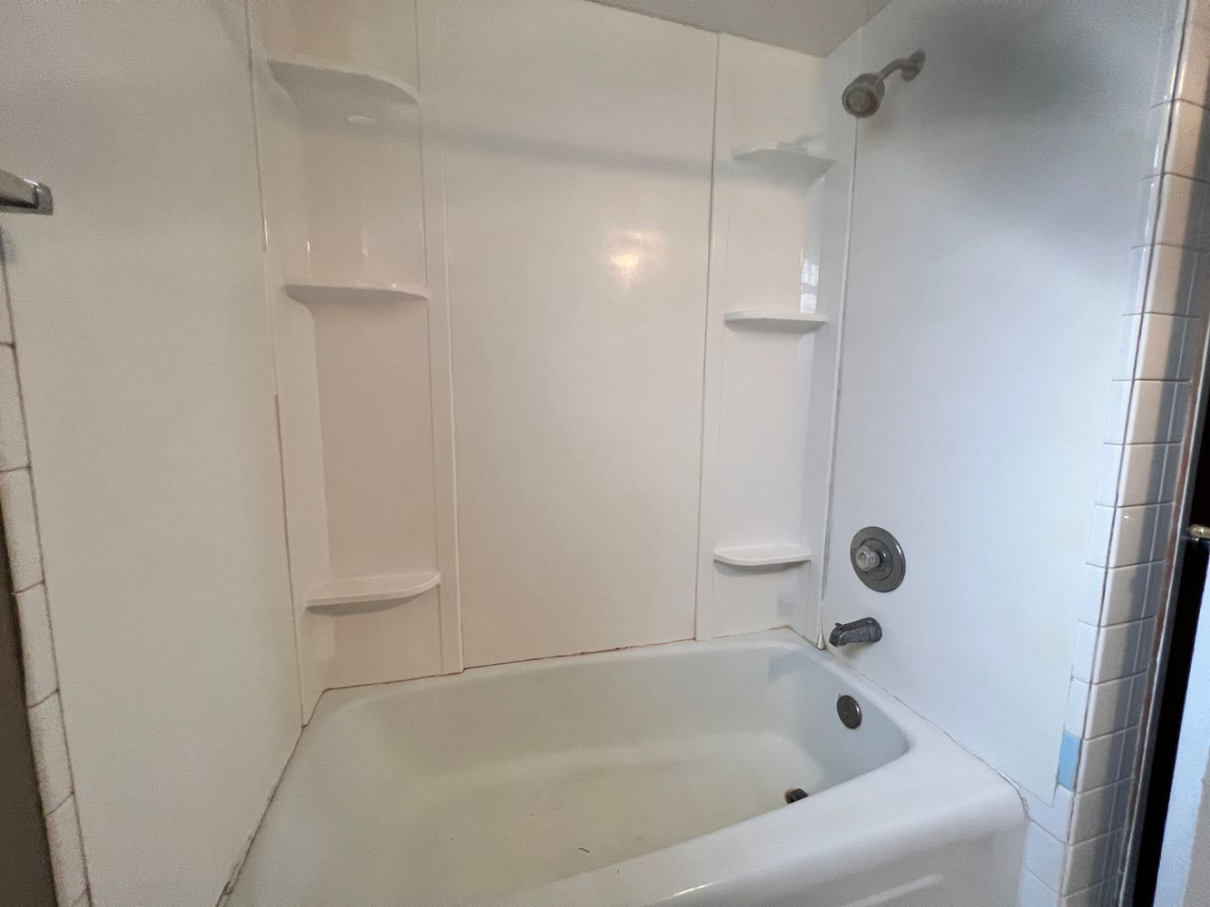 16W611 56th Street #1, Clarendon Hills, IL 60514