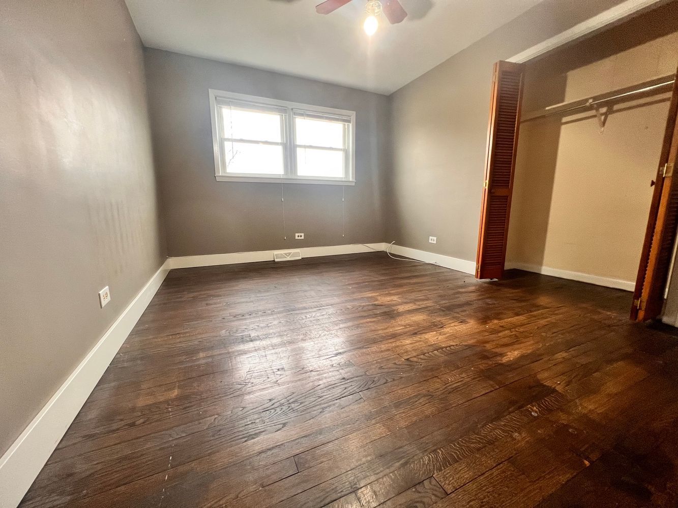 16W611 56th Street #1, Clarendon Hills, IL 60514