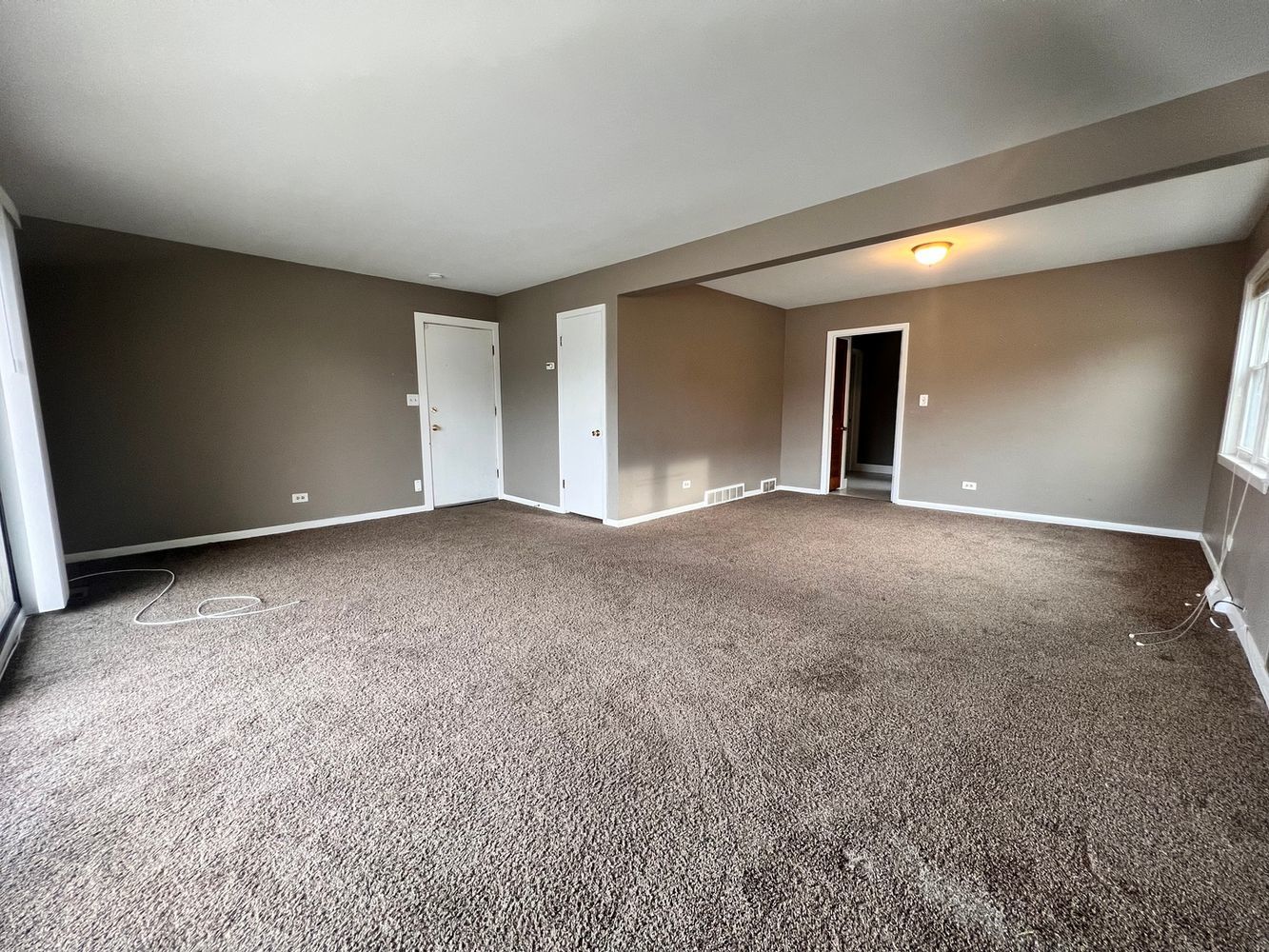 16W611 56th Street #1, Clarendon Hills, IL 60514