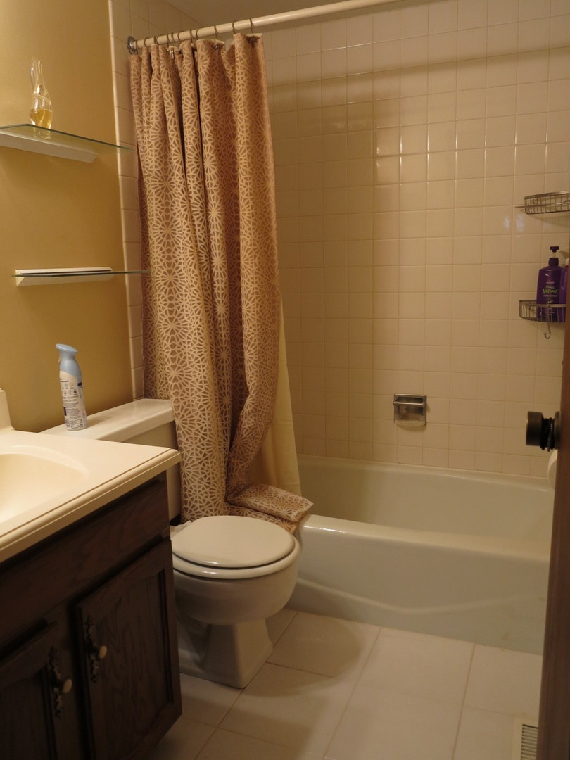 1231 Geneva Lane, Lake Zurich, IL 60047