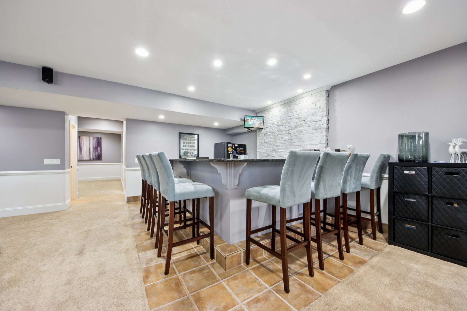 988 Danielson Court, Gurnee, IL 60031