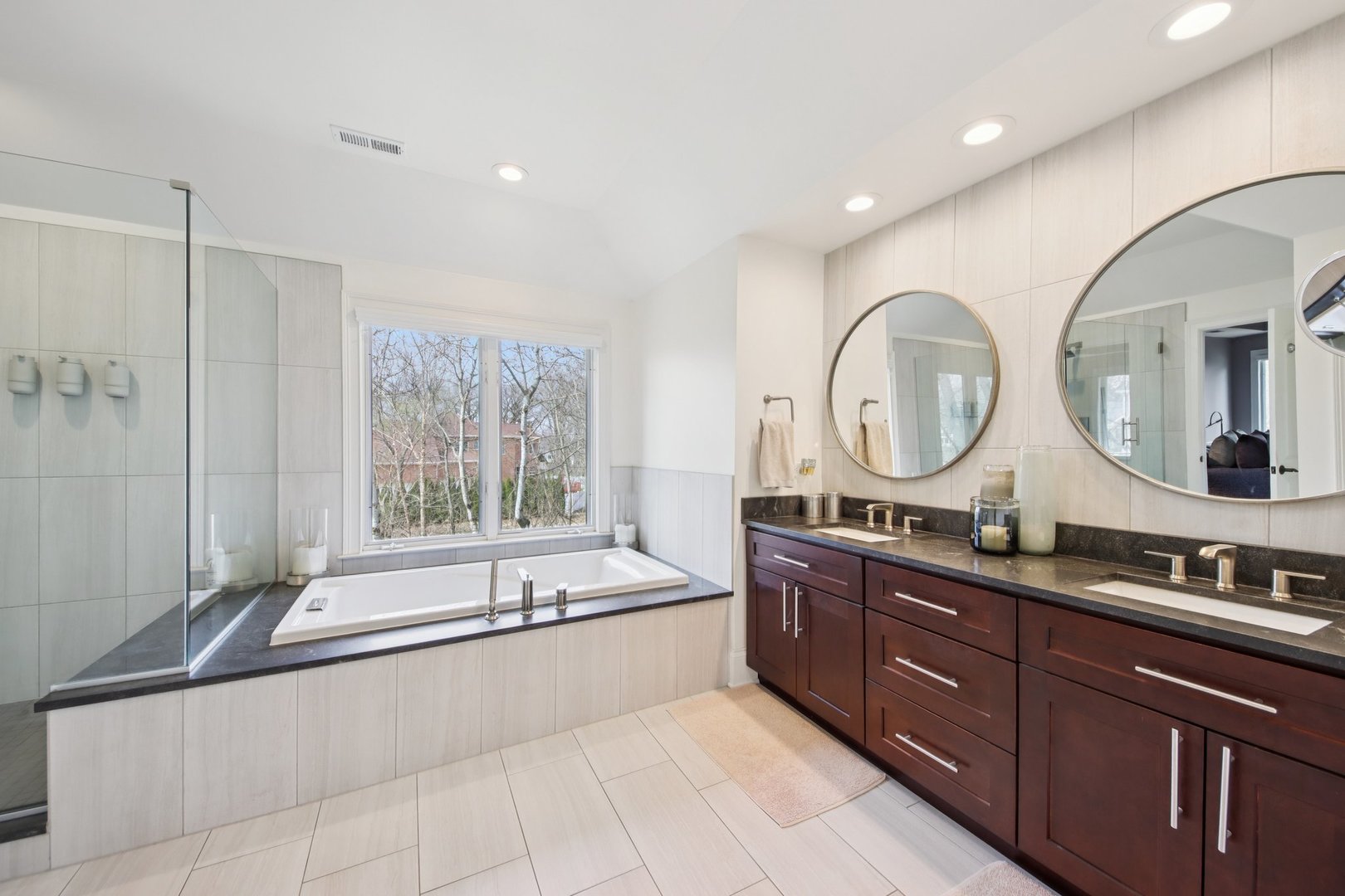 988 Danielson Court, Gurnee, IL 60031