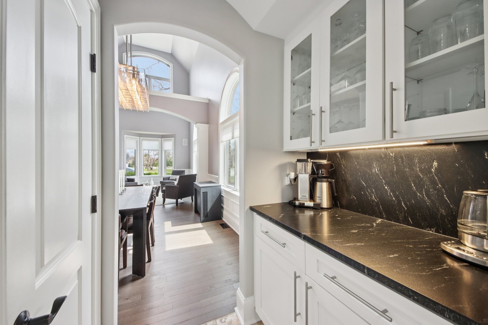 988 Danielson Court, Gurnee, IL 60031