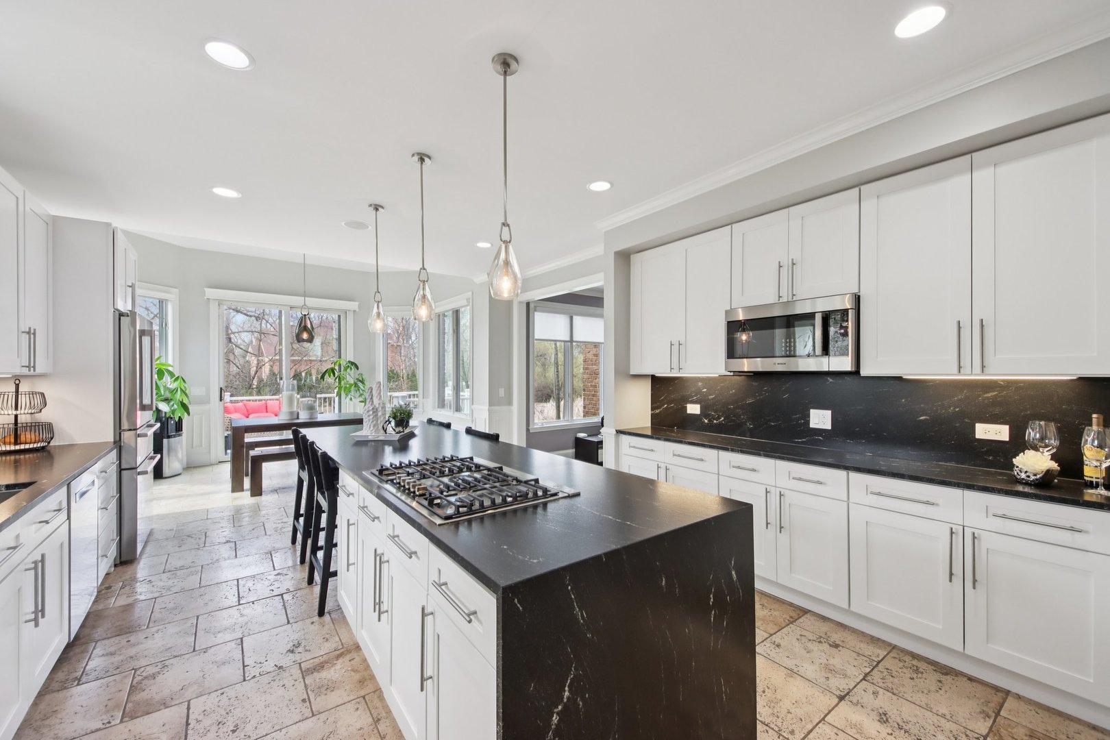 988 Danielson Court, Gurnee, IL 60031