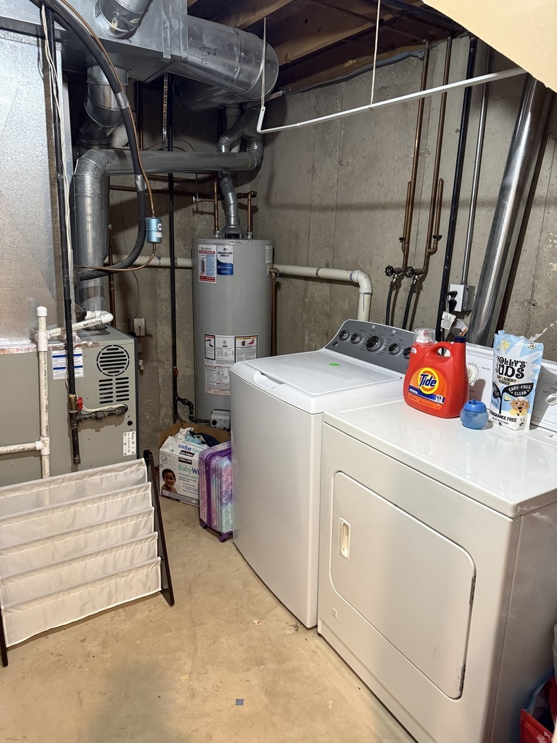 19 Windsor Circle #B, South Elgin, IL 60177