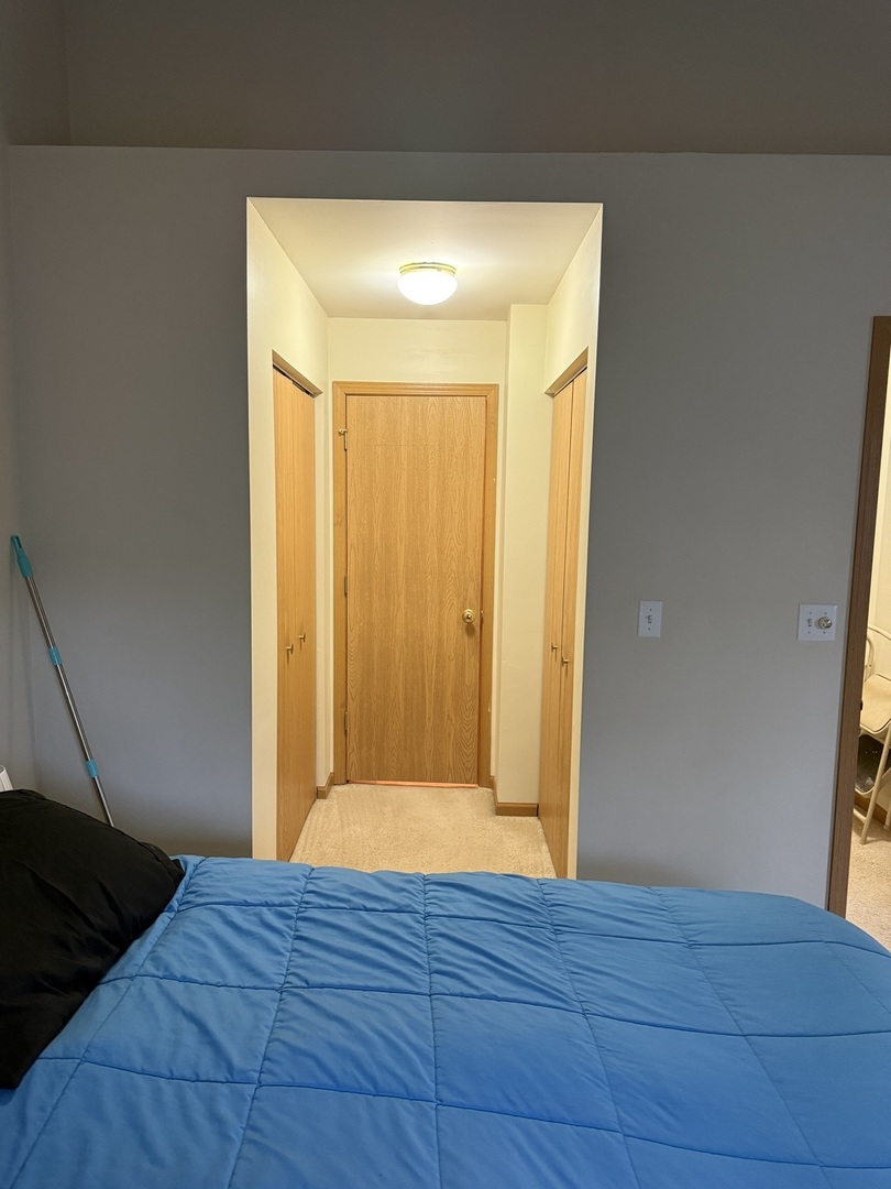 19 Windsor Circle #B, South Elgin, IL 60177