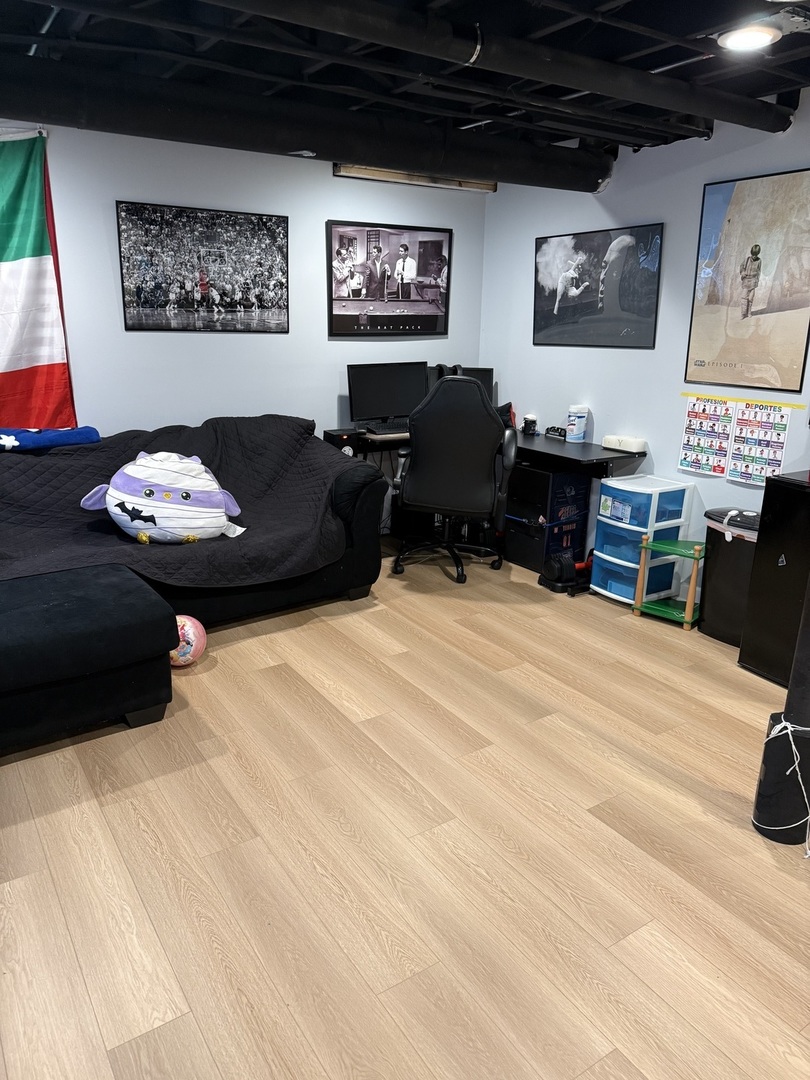 19 Windsor Circle #B, South Elgin, IL 60177