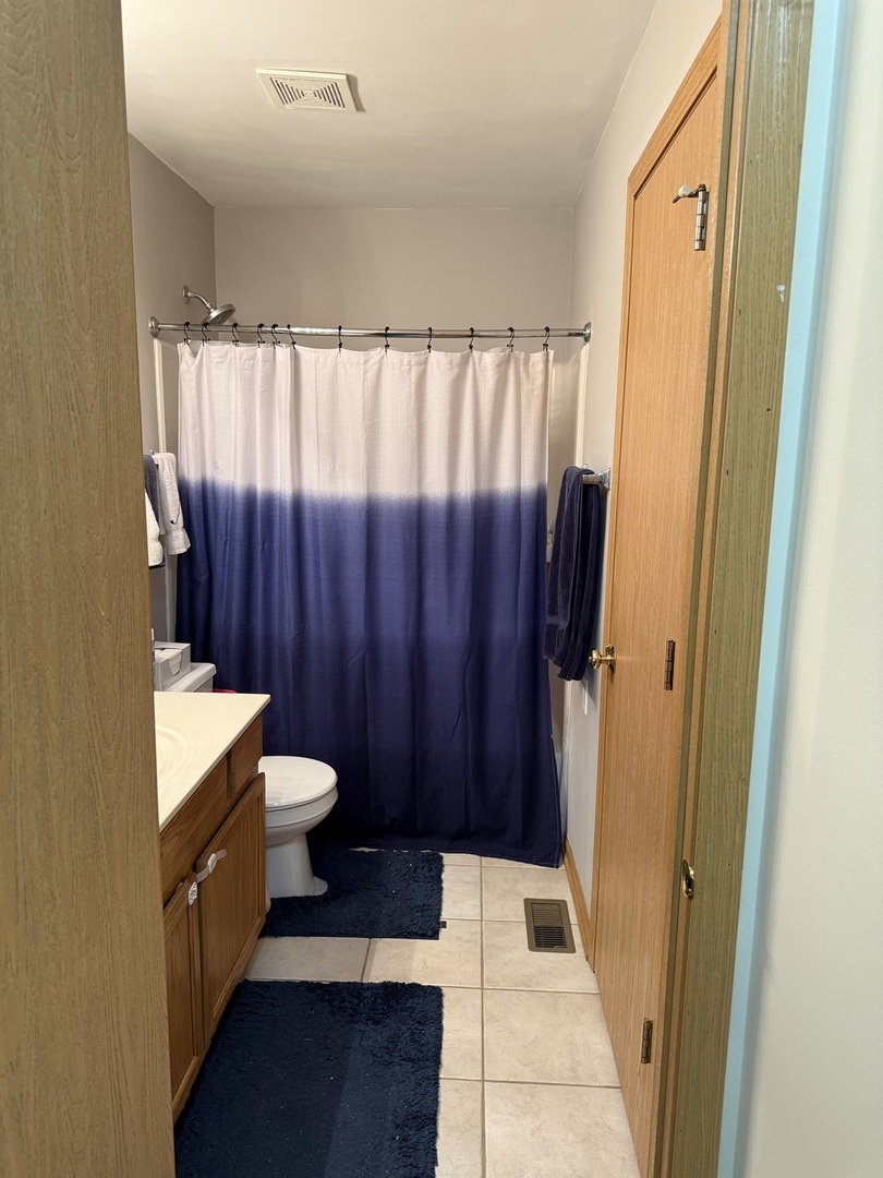 19 Windsor Circle #B, South Elgin, IL 60177