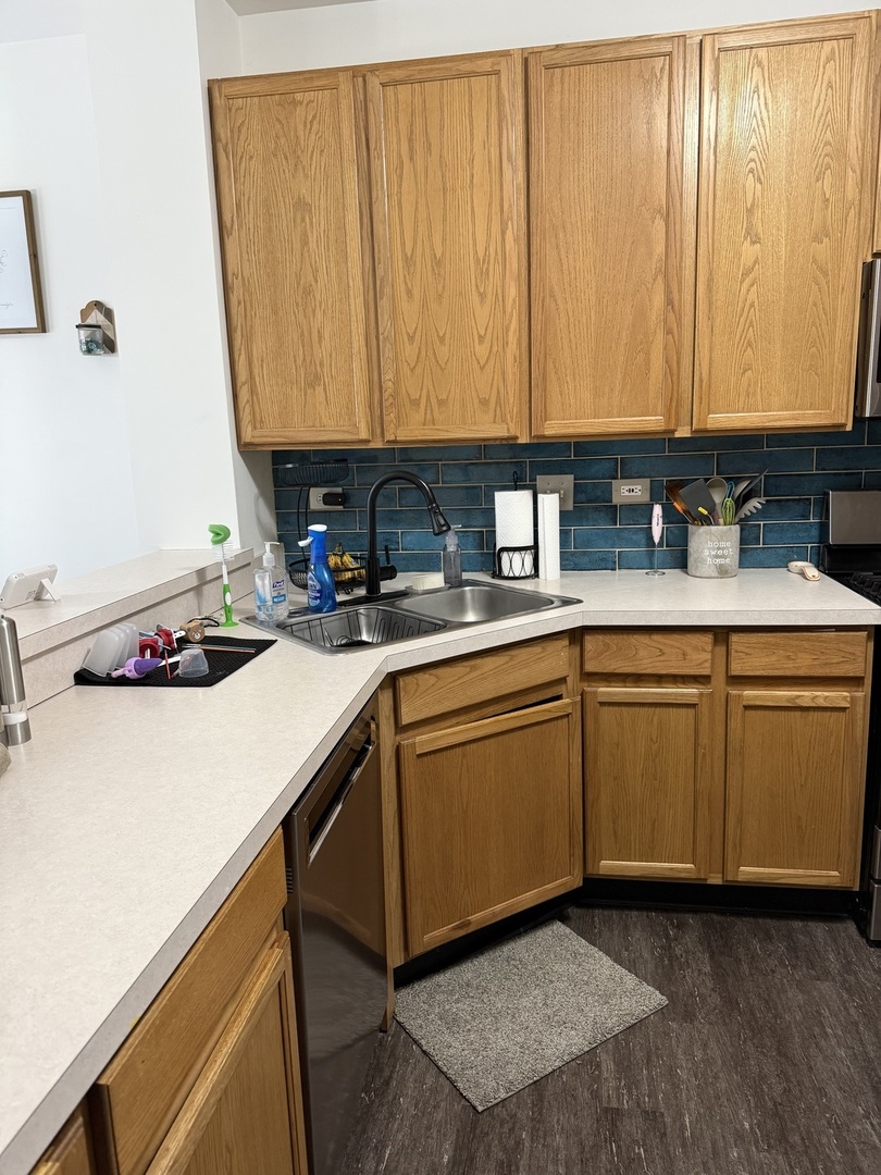 19 Windsor Circle #B, South Elgin, IL 60177