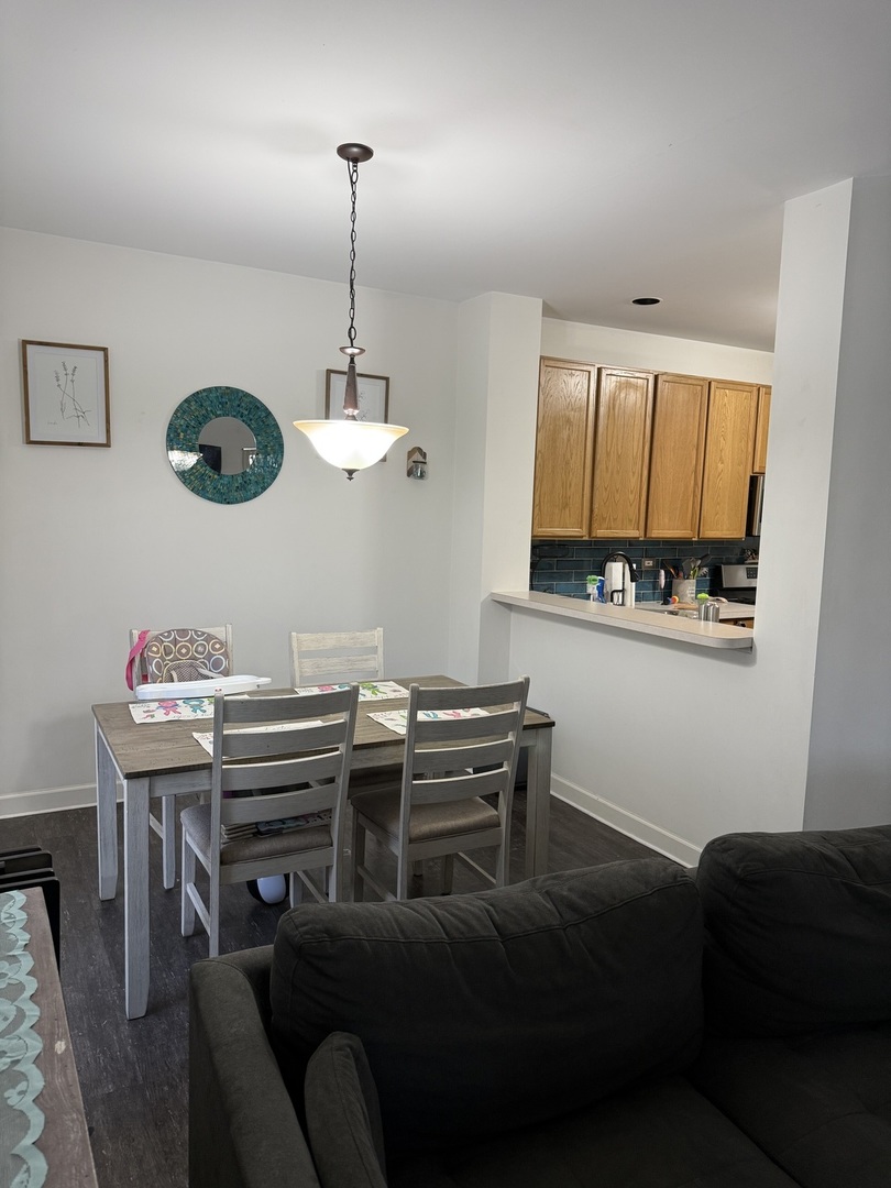 19 Windsor Circle #B, South Elgin, IL 60177