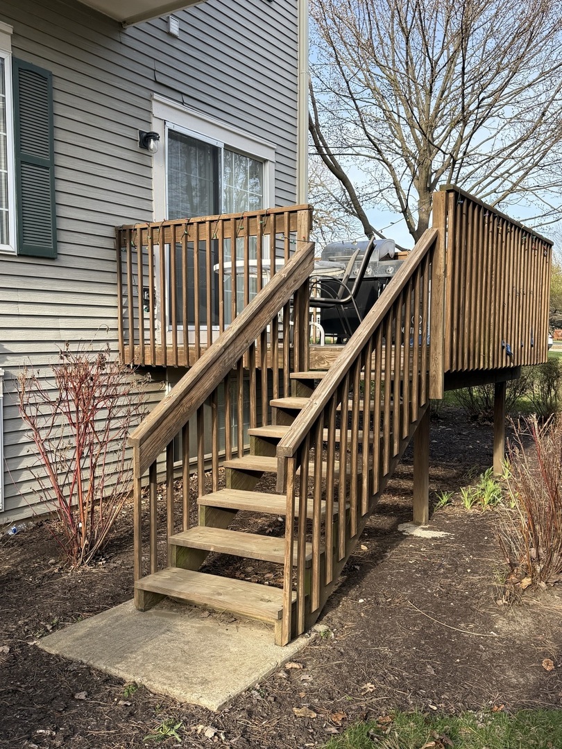 19 Windsor Circle #B, South Elgin, IL 60177