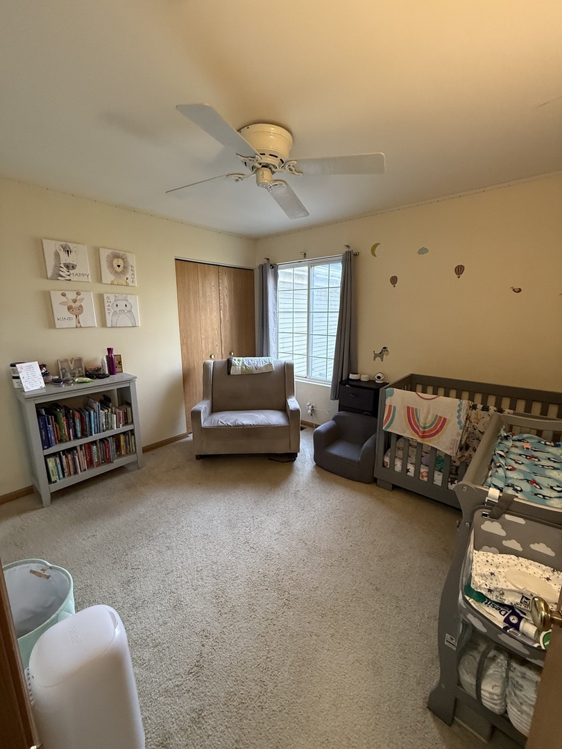 19 Windsor Circle #B, South Elgin, IL 60177