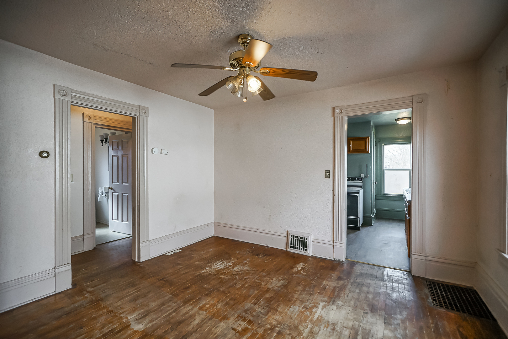 711 Peoria Street, Washington, IL 61571