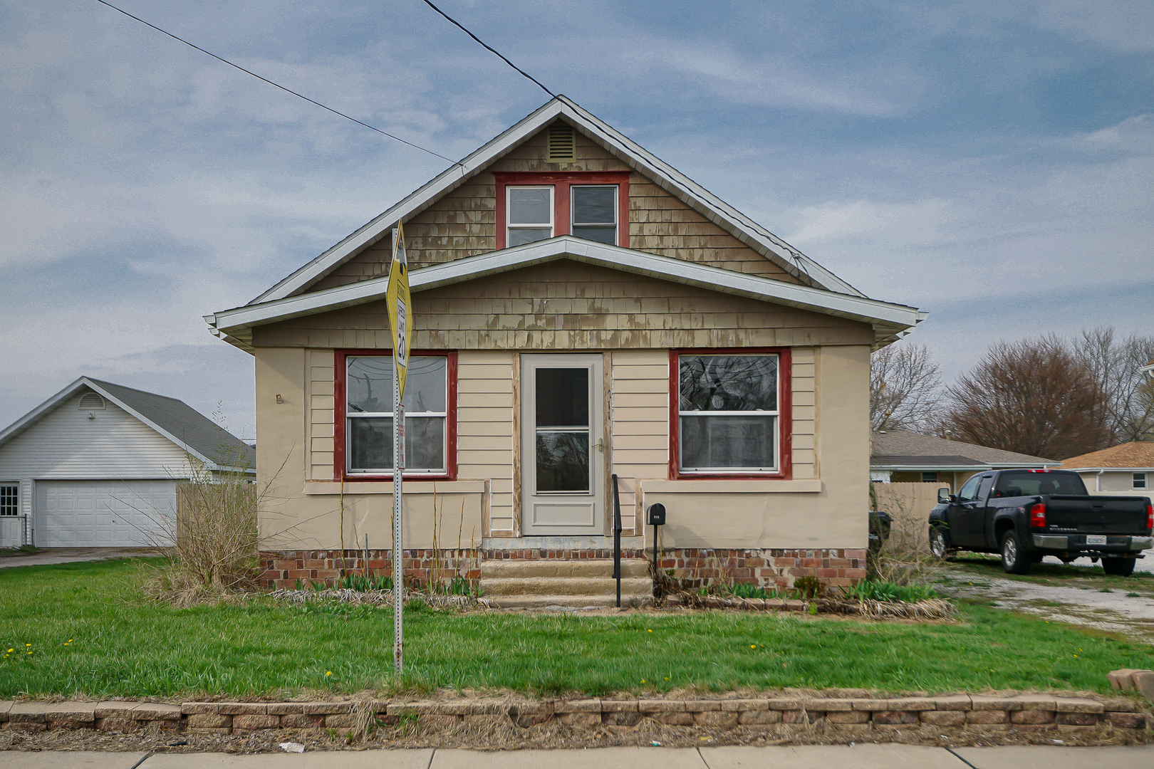 711 Peoria Street, Washington, IL 61571